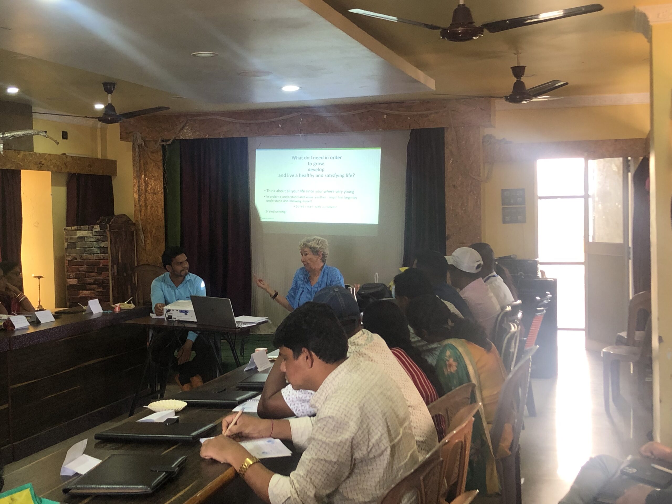 Attività 7.2: Capacity Building destinato a 40 persone dello Staff del BSS su “relazionarsi con il bambino con disabilità”